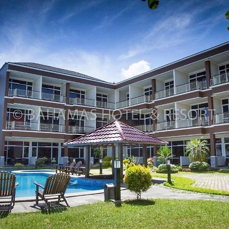 Bahamas Hotel & Resort Tanjung Pandan Esterno foto